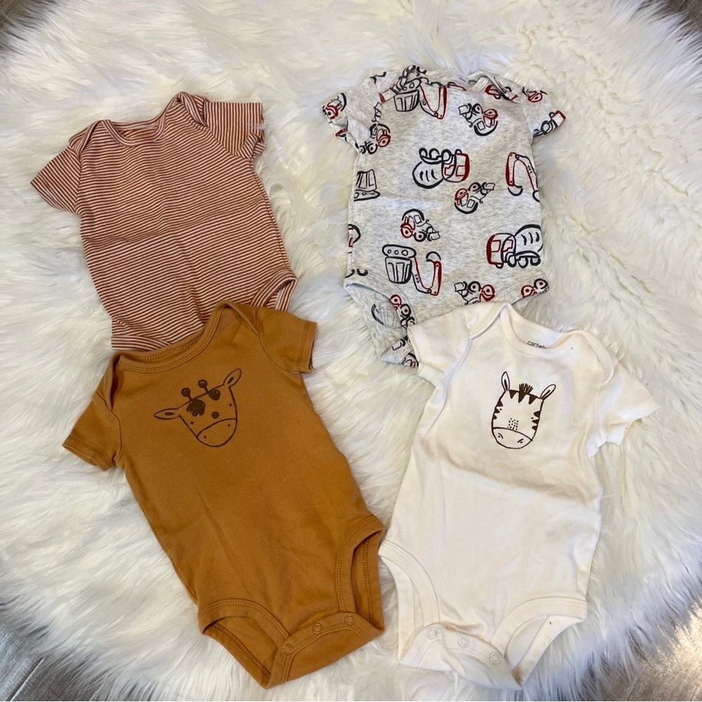Carter’s Set of 4 Short T-Shirts In Size 3 M